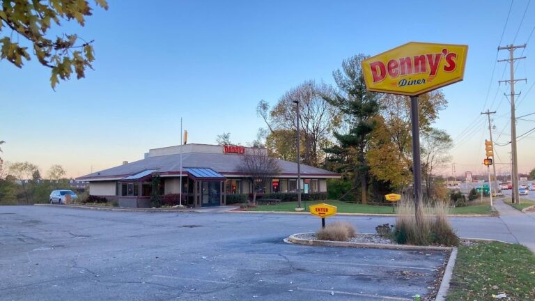 Denny's Restaurant